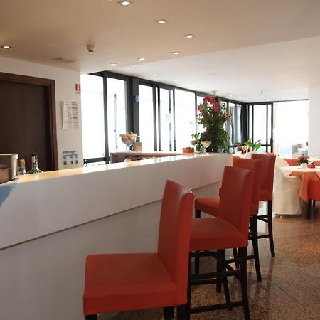 Hotel San Carlo Lignano Sabbiadoro Kültér fotó