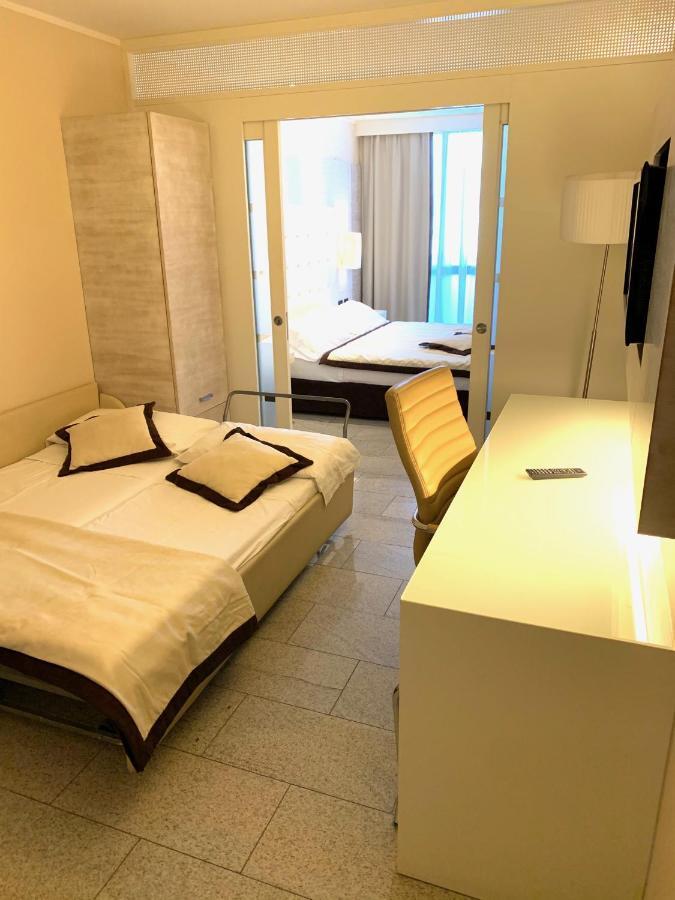 Hotel San Carlo Lignano Sabbiadoro Kültér fotó